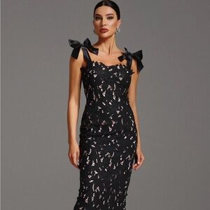 Elegant Black Lace Evening Dress